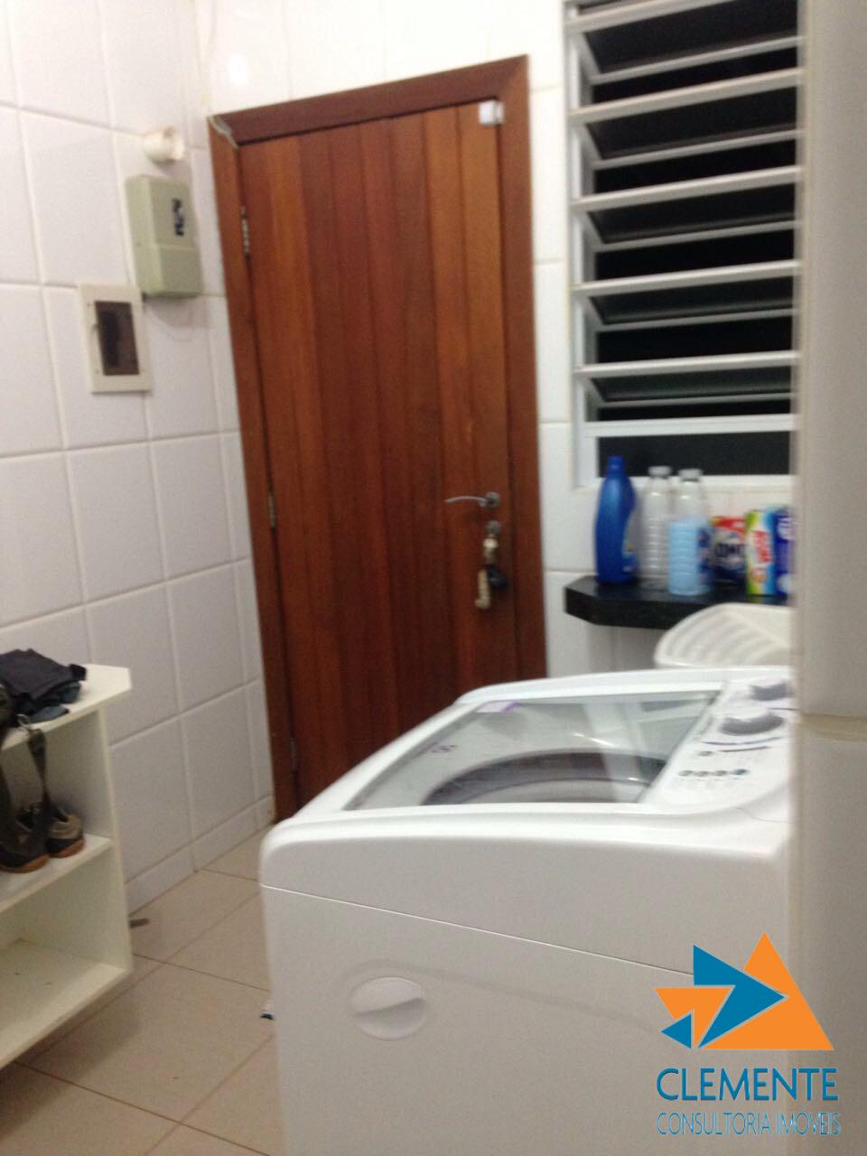 Casa, 6 quartos, 300 m² - Foto 19