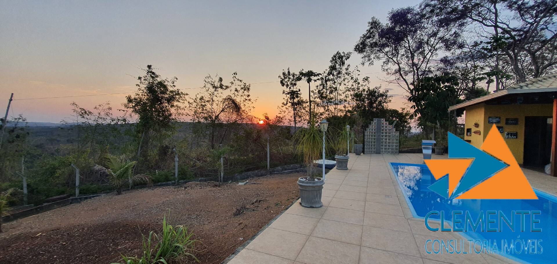 Casa de Condomínio à venda com 6 quartos, 350m² - Foto 4