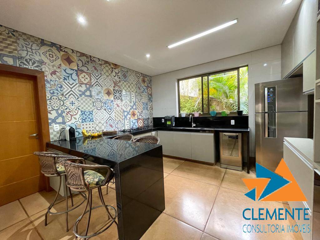 Casa, 4 quartos, 340 m² - Foto 4