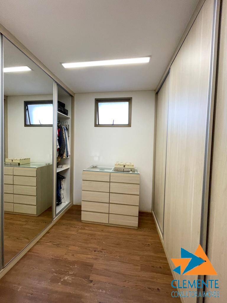 Casa, 4 quartos, 340 m² - Foto 12