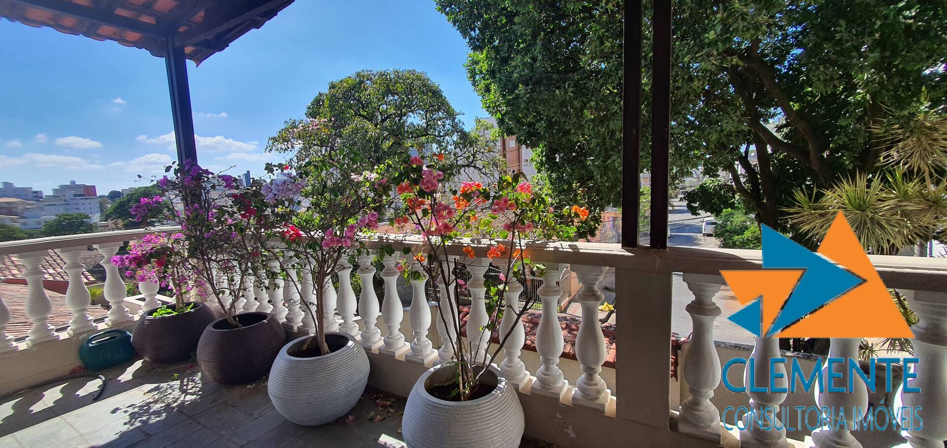 Casa, 4 quartos, 320 m² - Foto 1