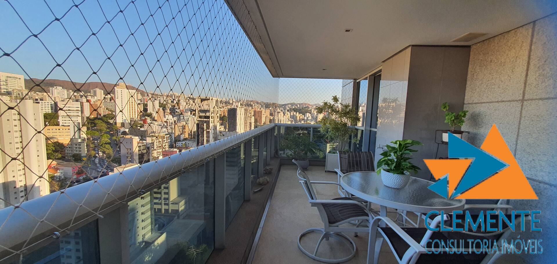 Apartamento, 4 quartos, 209 m² - Foto 2