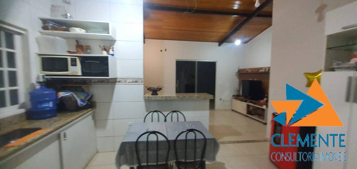 Casa de Condomínio à venda com 4 quartos, 300m² - Foto 33