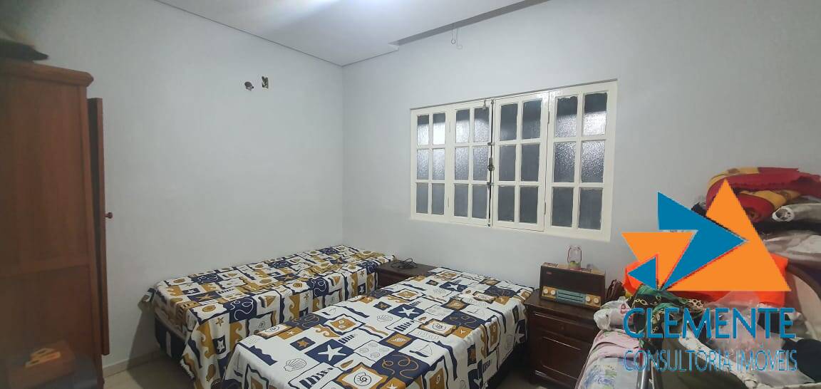Casa de Condomínio à venda com 4 quartos, 300m² - Foto 36