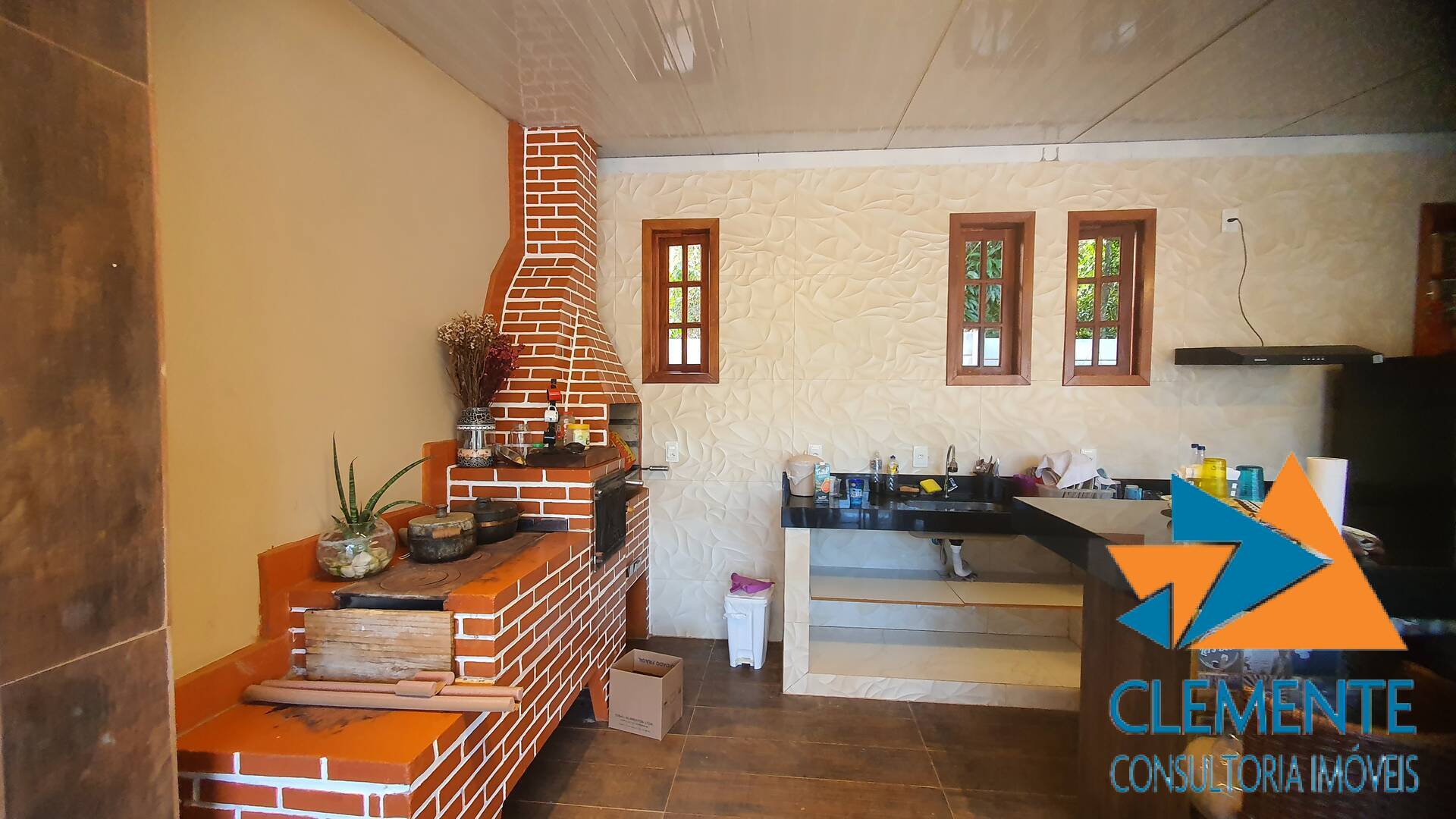 Casa de Condomínio à venda com 4 quartos, 200m² - Foto 4