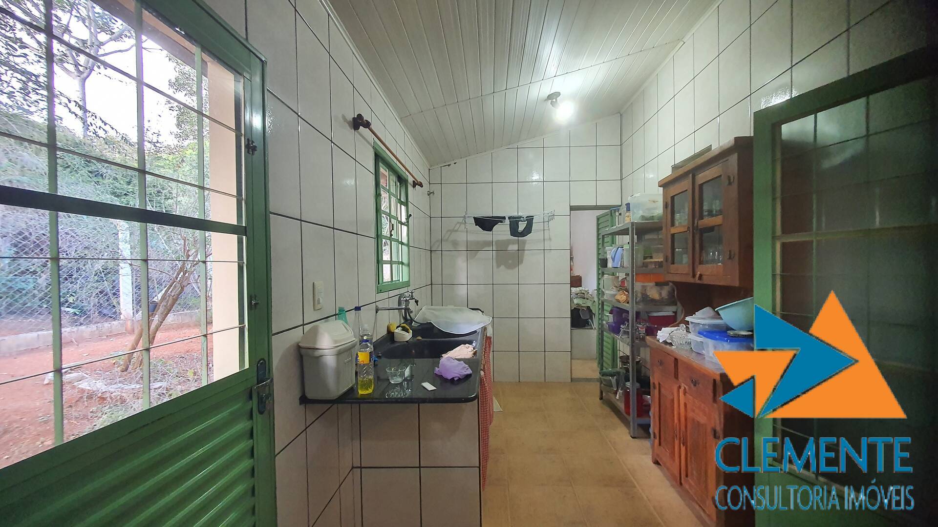Casa de Condomínio à venda com 4 quartos, 200m² - Foto 28