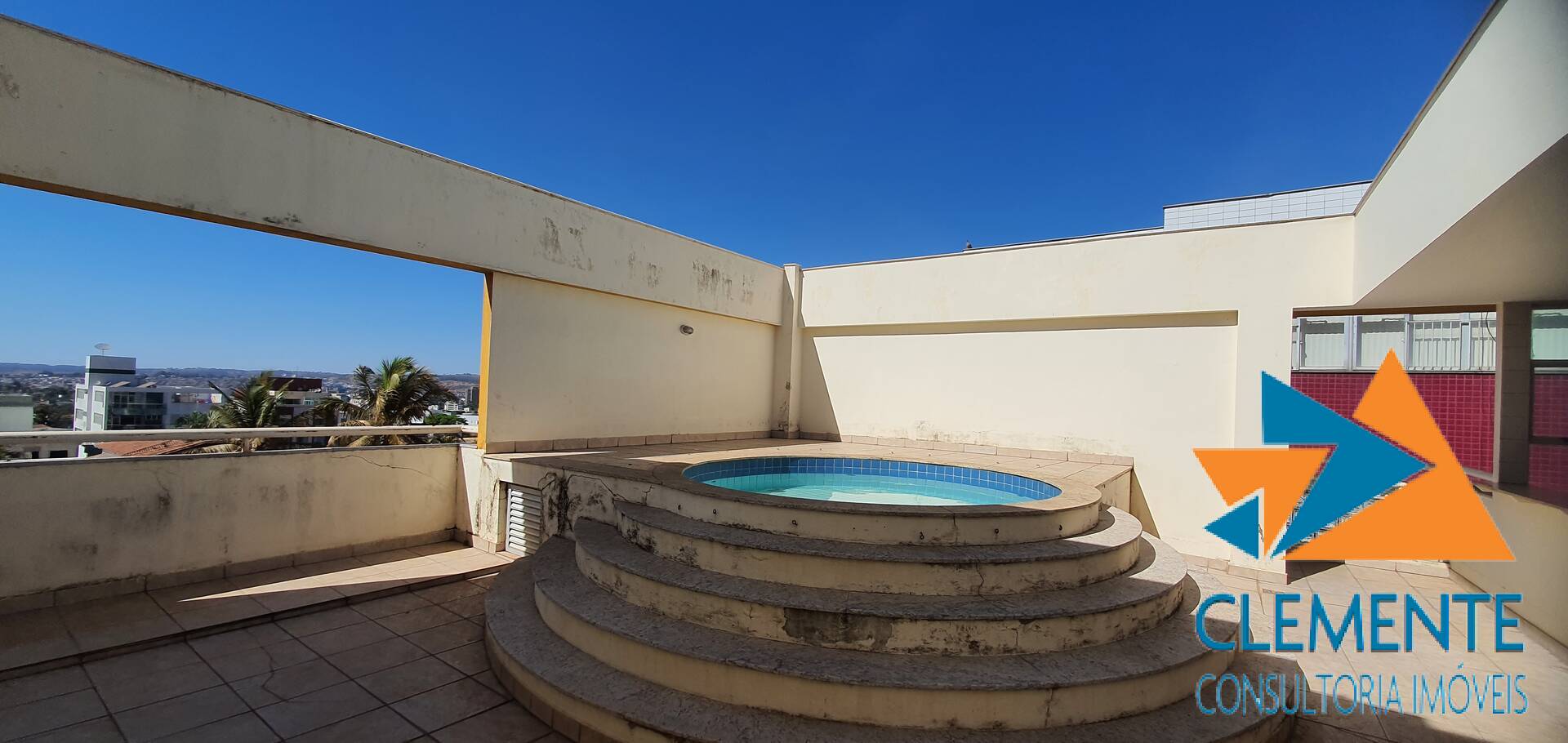 Apartamento à venda com 3 quartos, 99m² - Foto 1