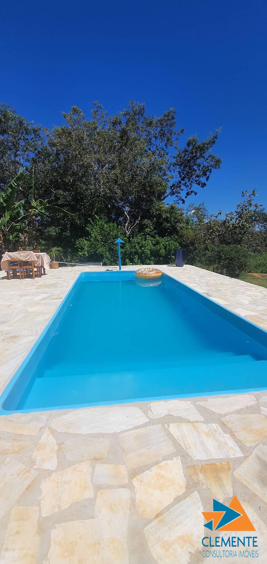 Casa de Condomínio à venda com 3 quartos, 200m² - Foto 1