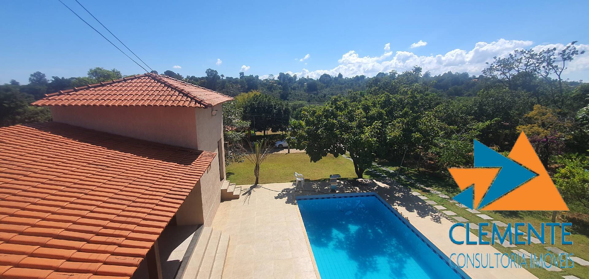 Casa de Condomínio à venda com 5 quartos, 420m² - Foto 1