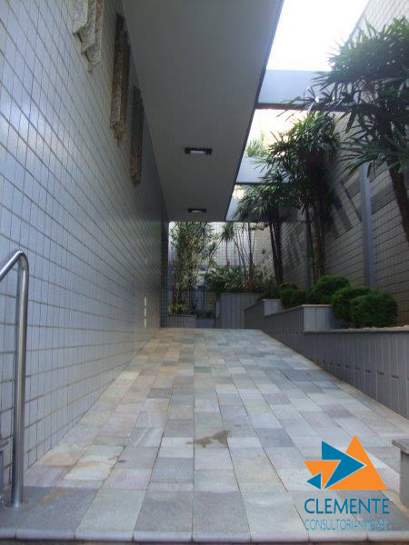 Cobertura à venda com 5 quartos, 253m² - Foto 2